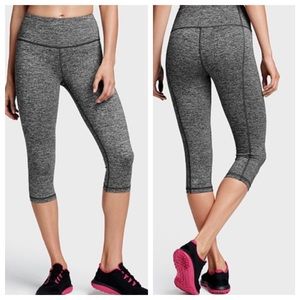 Victoria's Secret Knockout Crop - NWOT
