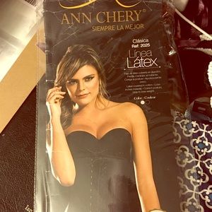 Ann Cherry - waist trainer