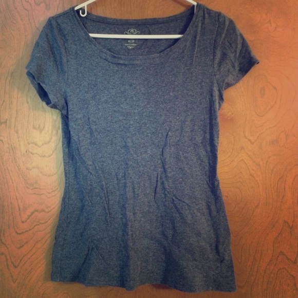 Dark grey tshirt