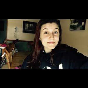 Meet your Posher, Alexis