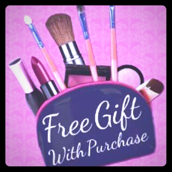 🎁 free gift with any makeup purchase over $10🎁💋 - Picture 1 of 1