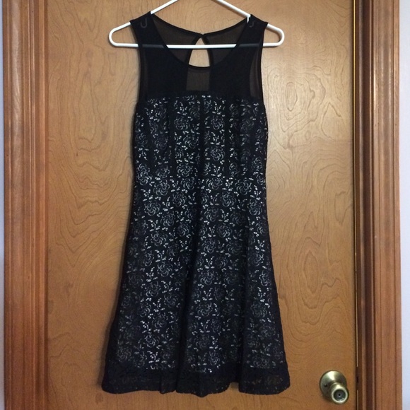 Forever21 Black dress w/ roses