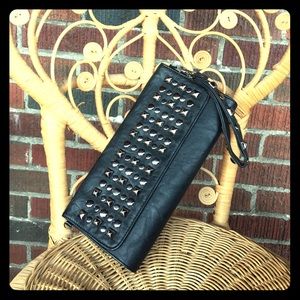 Miztique brand wristlet bag