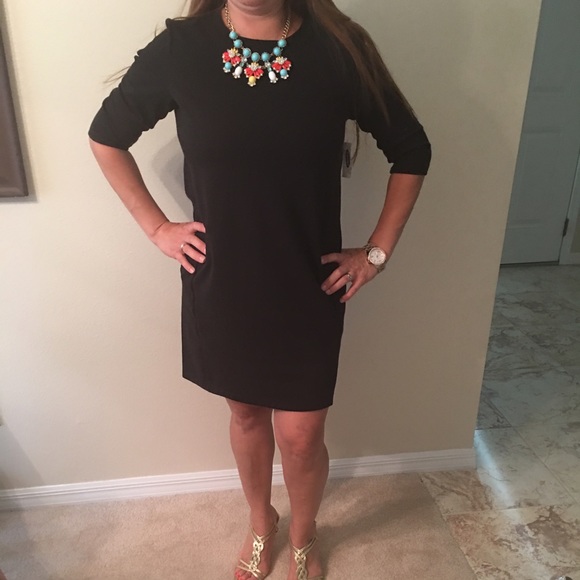 Old Navy Dresses & Skirts - 3/4 sleeve black dress.
