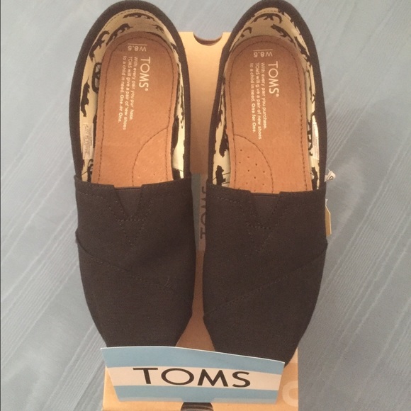 Women's shoes. Tom.