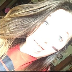 Meet your Posher, Michaela