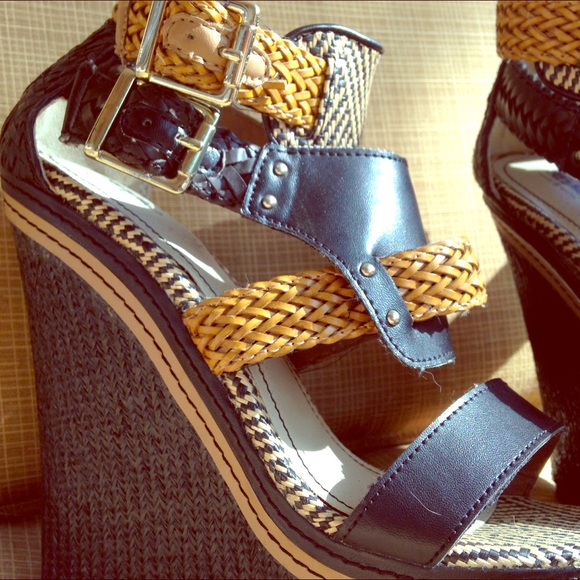 Tebbe Tribal Wedge Sandal