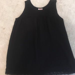 Black flowing (ish) tank