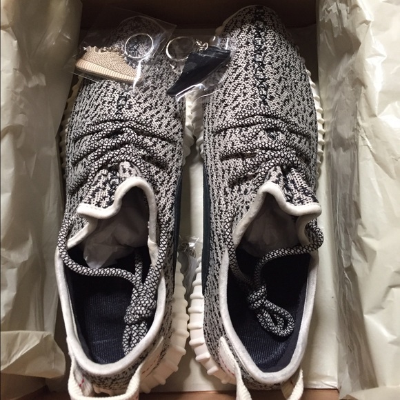 Men\'s yeezy boost size 9 brand new turtle doves main image 4