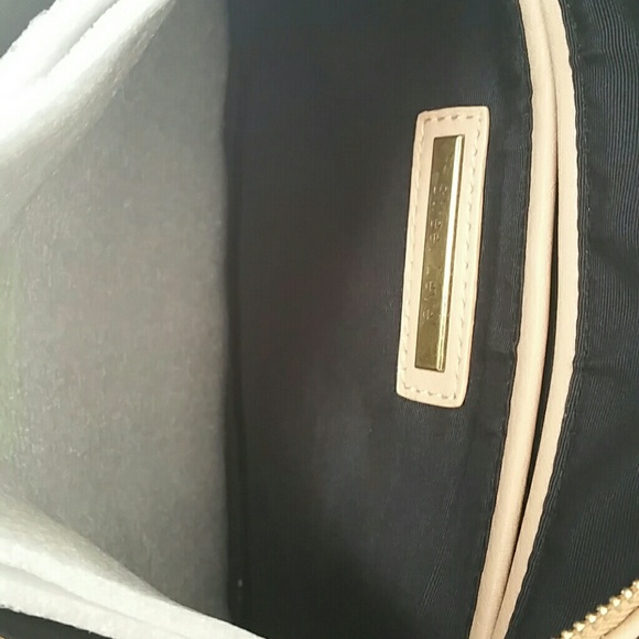 Sold - Picture 3 of 3