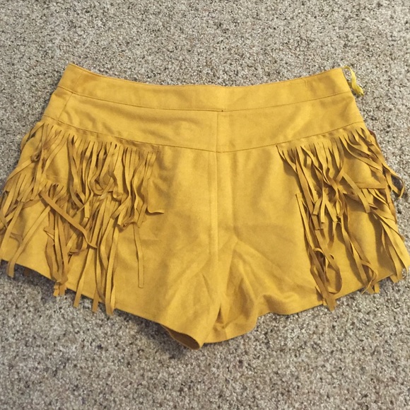 Mustard Seed Fringe Shorts - Picture 2 of 3