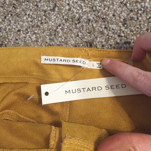 Mustard Seed Fringe Shorts - Picture 3 of 3