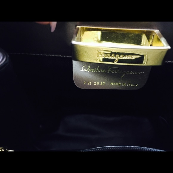 ❌SOLD❌Authentic Ferragamo Purse ❤️ - Picture 4 of 4