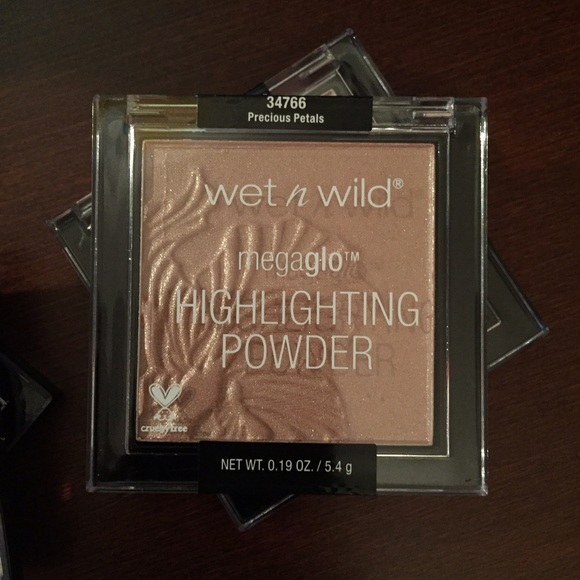 Wet and wild highlighter