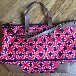 ⚡️⚡️flash sale⚡️⚡️Stella and Dot get away bag