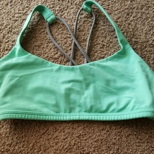 Lululemon Free To Be bra