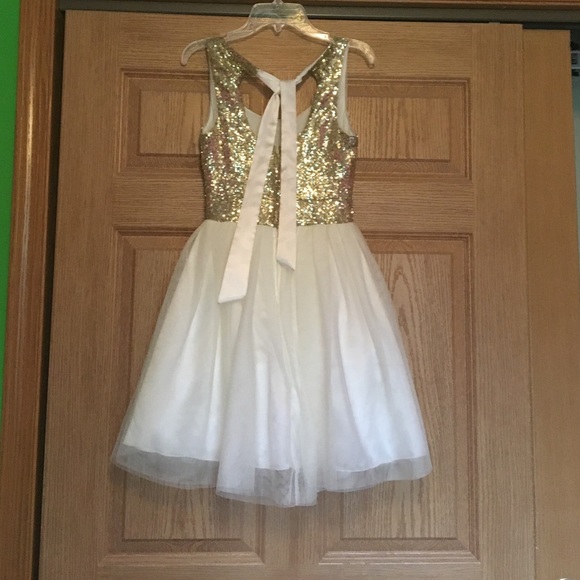 Dress - Picture 2 of 2