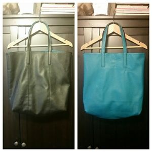 Reversible tote