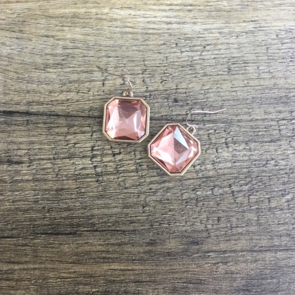 ๐ Statement Earrings - Picture 2 of 4