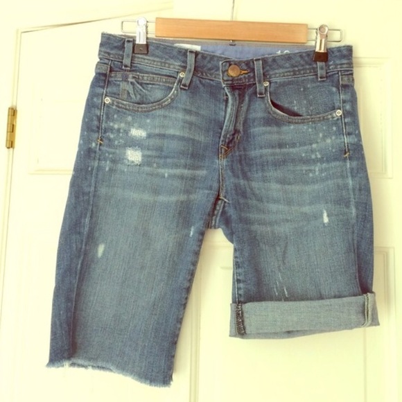 Distressed denim Gap shorts