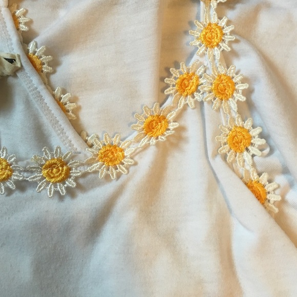 L.A Hearts tank top. - Picture 2 of 3