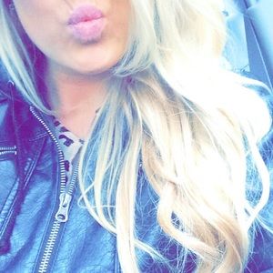 Meet your Posher, Maeve