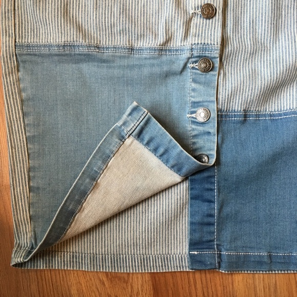 Adorable Button-Front Pencil Skirt by Buffalo - Picture 3 of 4