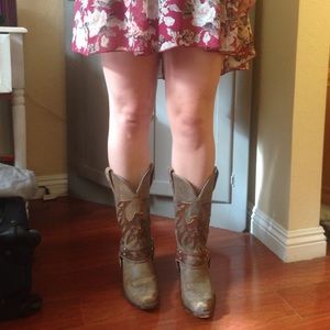 Boot Distressed Brown MENS size 7