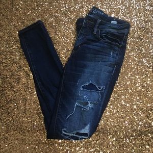 American eagle shredded skinny jeans size 6