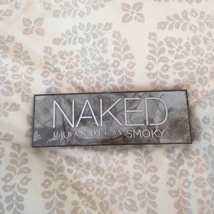 Urban Decay Naked Smoky Palette