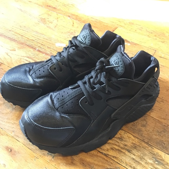 ALL BLACK HUARACHES