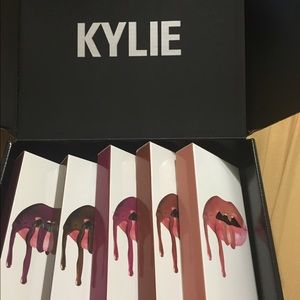 Kylie Jenner lip kit $25 each true brown