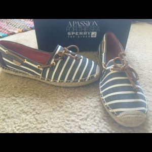 Sperry Top-Sider white and blue shoes