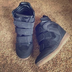 JustFab Black Wedge Sneakers Size 5.5