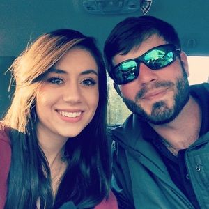 Meet your Posher, Caitlin