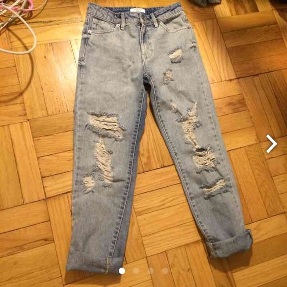 MOVING SALE! Distressed boyfriend jeans
