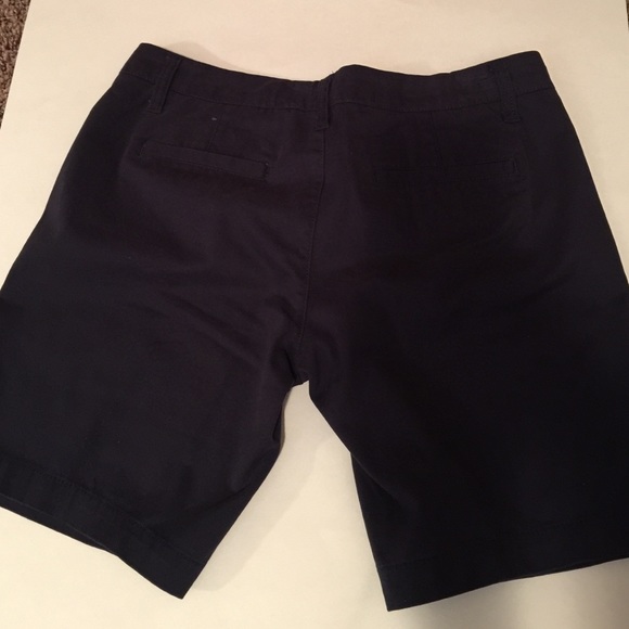 Navy blue Aeropostale solid Bermuda shorts. #03 - Picture 4 of 4