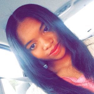 Meet your Posher, Caitlyn