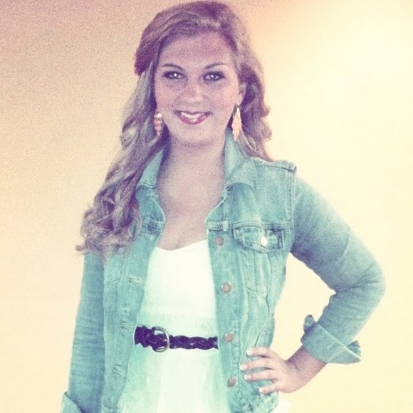 Meet your Posher, Lauren - Picture 1 of 1