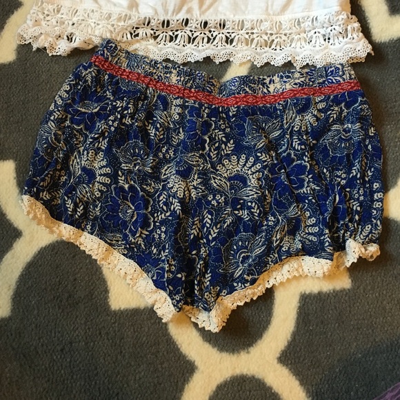 L.A Hearts shorts - Picture 2 of 2