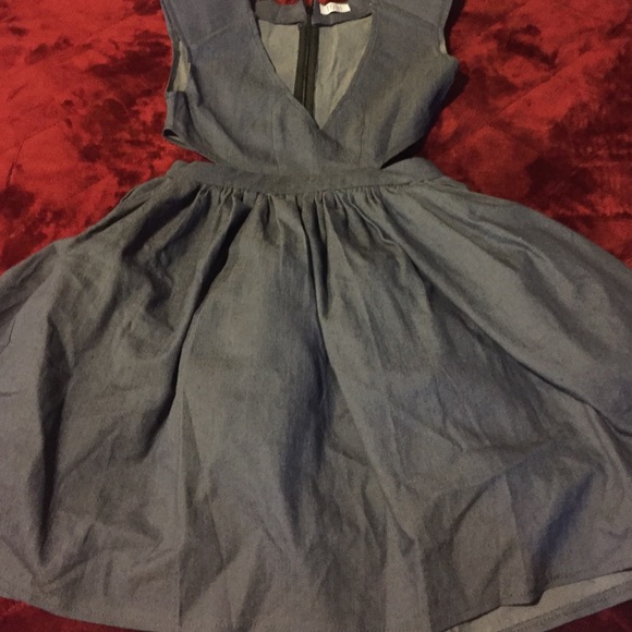 Tobi cut out Jean mini dress - Picture 3 of 4