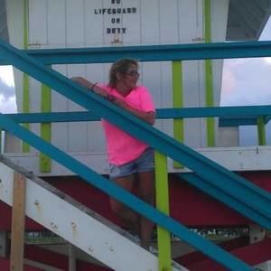 Meet your Posher, Bobbie