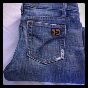 Joe's Jeans low rise bootcut jeans.