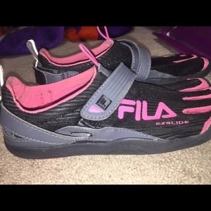 FILA Skele-toes shoes