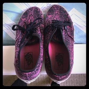 Women's vans. Pink and black
