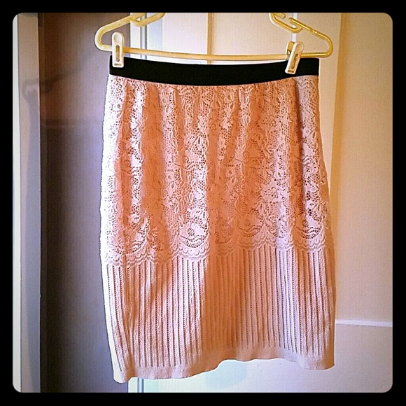 H&M Dresses & Skirts - H&M Cream Skirt