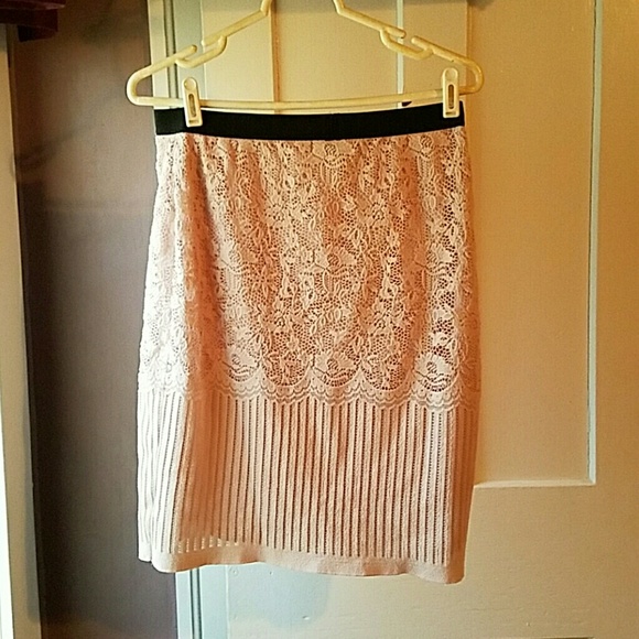 H&M Cream Skirt - Picture 2 of 2