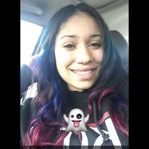 Meet your Posher, Mandy