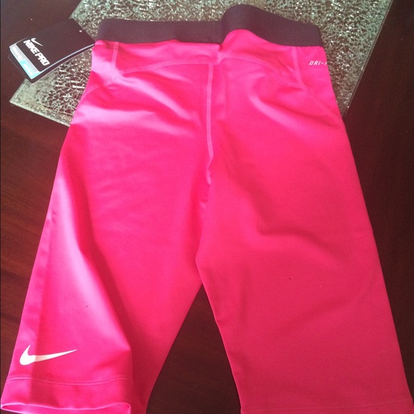 Nike pro womens! - Picture 2 of 3