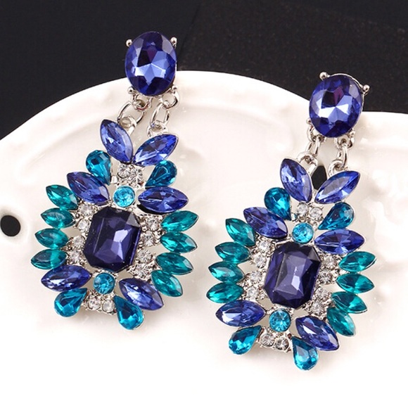 ✳️ trendy dangle statement earring 🎀✳️❤️ - Picture 2 of 2